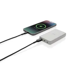 Bild på 5.000 mAh trådlös powerbank i RCS återvunnen plast