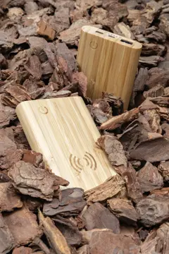 Bild på 8.000 mAh, 5W trådlös powerbank i bambu
