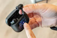 Bild på Airtune RCS ANC-öronsnäckor,återvunnen plast med touchscreen