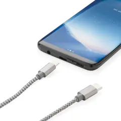 Bild på 3-i-1 flätad kabel