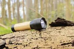 Bild på Lucid 3W ficklampa RCS certifierad återvunnen plast & bambu