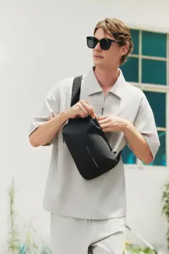 Bild på Urban Vattenresistent Expanderbar Cross Body
