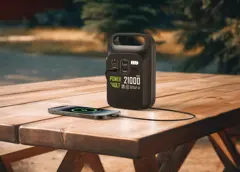 Bild på Power Vault 21.000 mAh bärbar kraftstation RCS rplast