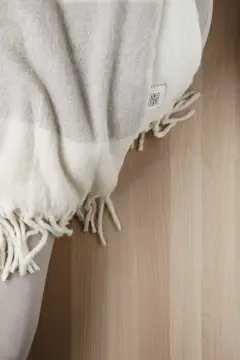 Bild på Vinga Saletto wool blend pläd
