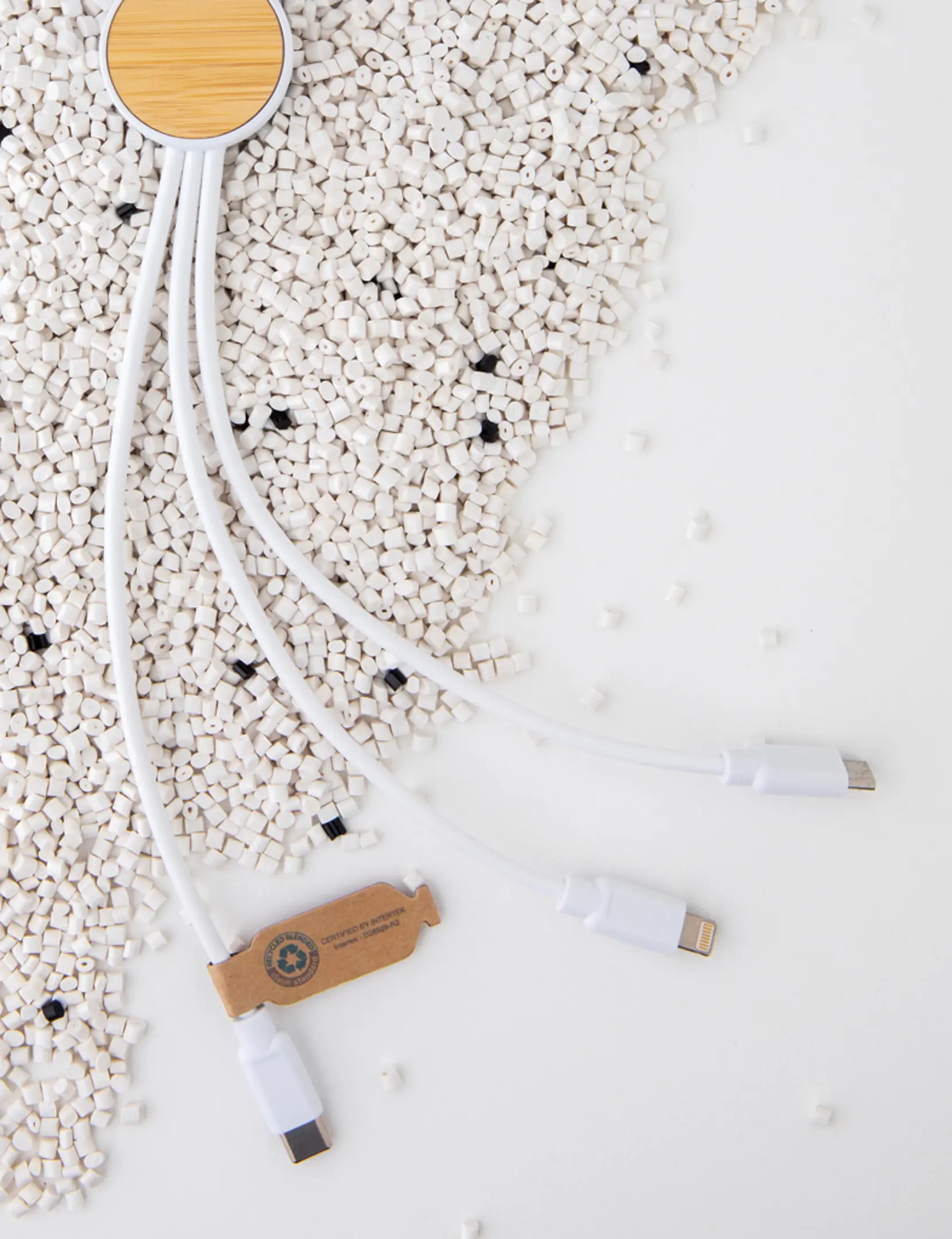 Bild på Ontario 6-i-1 kabel i RCS återvunnen plast