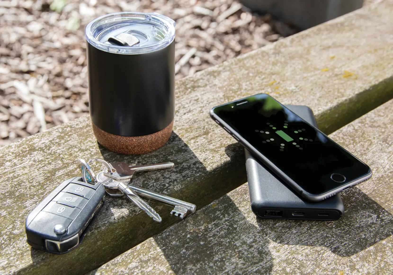 Bild på 10.000 mAh snabbladdande 10W trådlös powerbank med PD