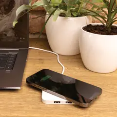 Bild på 10W trådlösa laddare m. USB portar RCS återvunnen plast