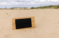 Bild på Sunwick 10.000mAh solcellspowerbank i bambu