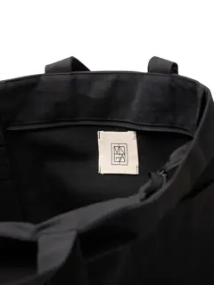 Bild på VINGA Hilo AWARE™ återvunnen canvas tote med dragkedja
