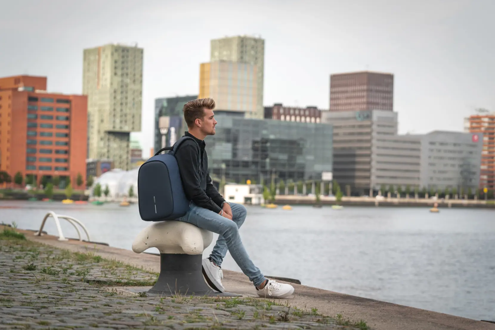 Bild på Bobby Hero Regular, stöldskyddad ryggsäck Bild på Bobby Hero Regular, stöldskyddad ryggsäck