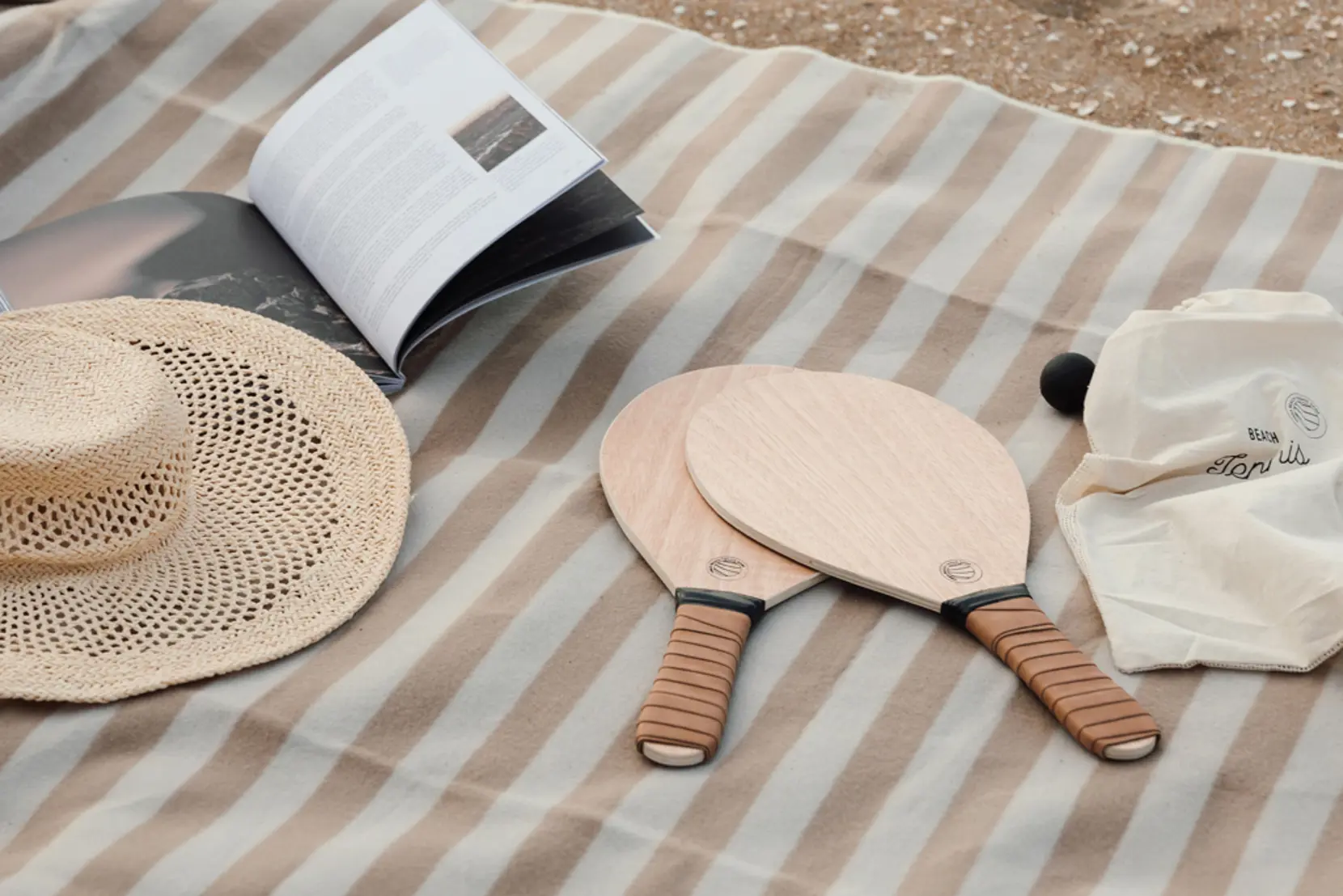 Bild på Vinga Colos strandtennisspel