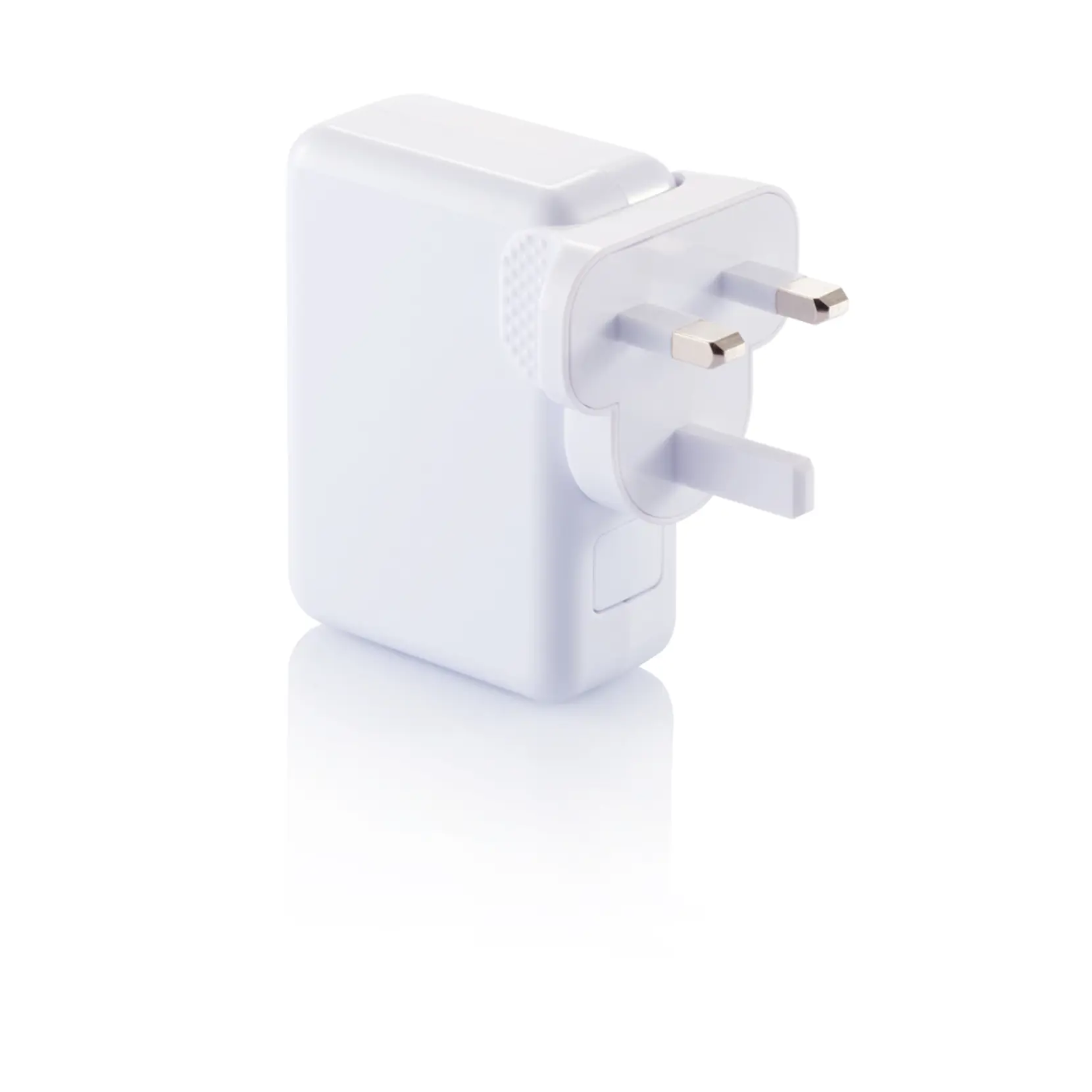 Bild på Reseadapter med fyra USB-portar