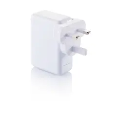 Bild på Reseadapter med fyra USB-portar