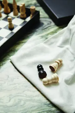 Bild på VINGA Chess coffe table game