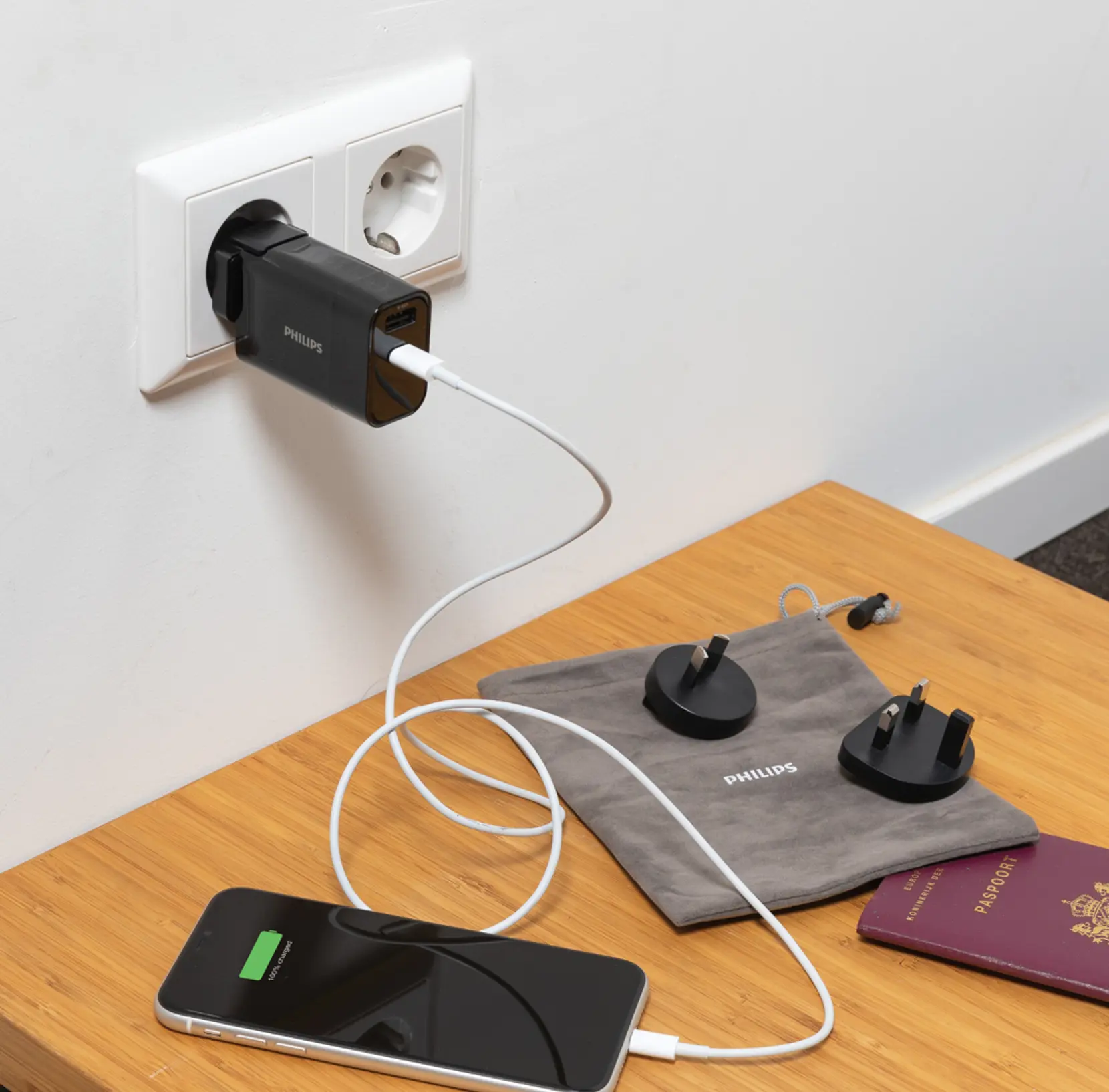 Bild på Philips 30W ultrasnabb PD reseladdare