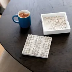 Bild på Sudoku-spel i trä