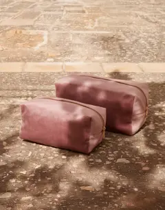 Bild på Velvet Toiletry/Accessory Case