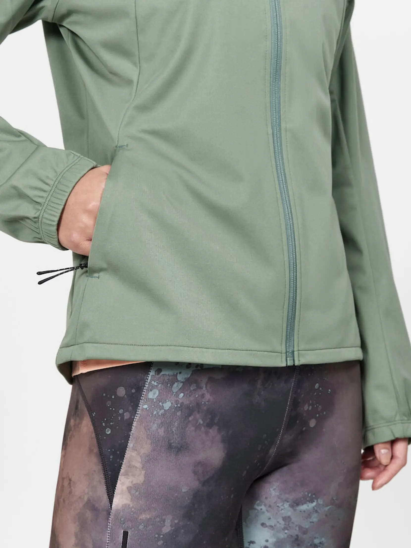 Bild på ADV Essence Hydro Jacket W
