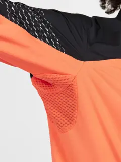 Bild på CORE Endur Lumen Hydro Jacket W