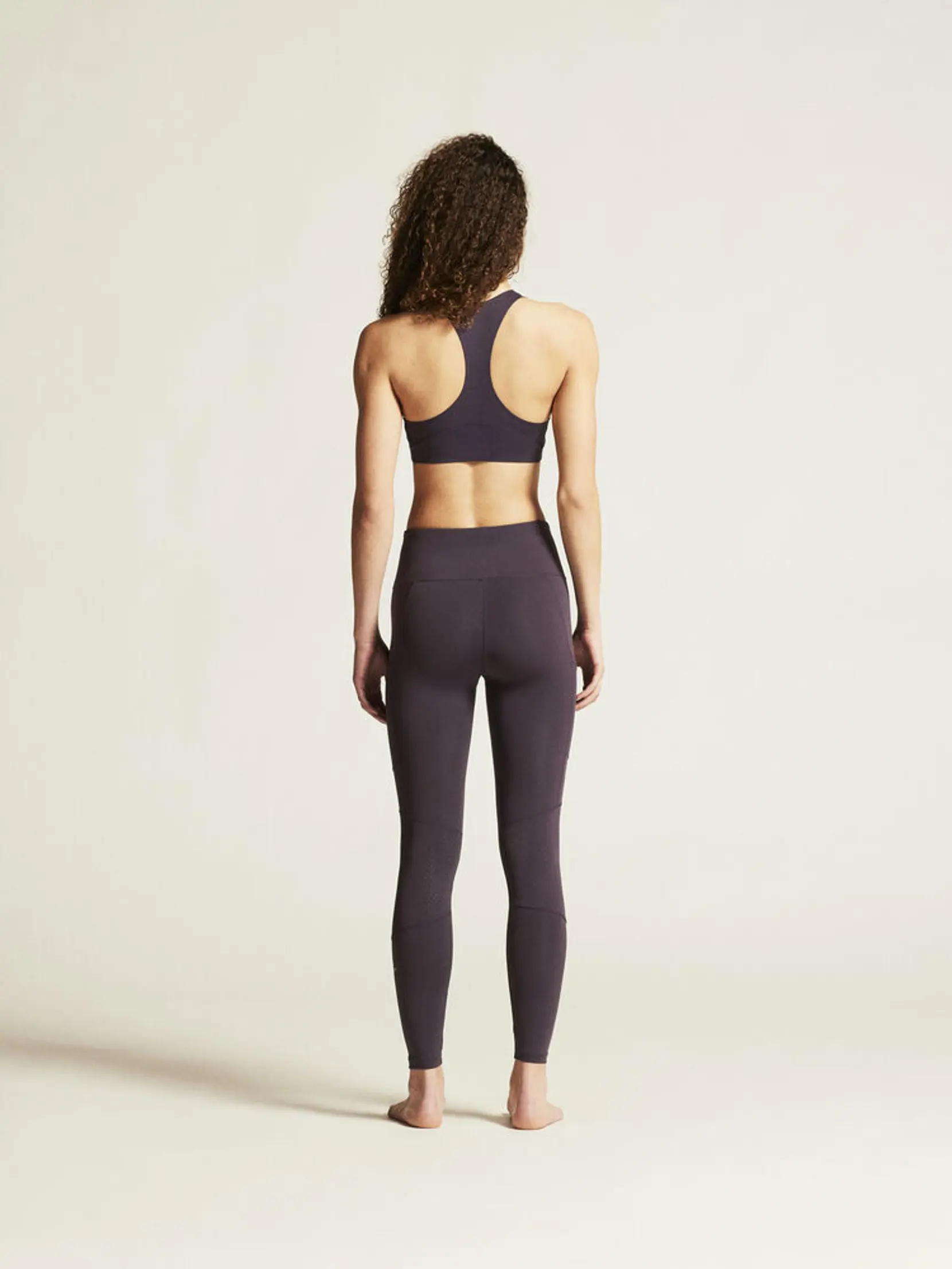 Bild på Collective Padded Sports bra W