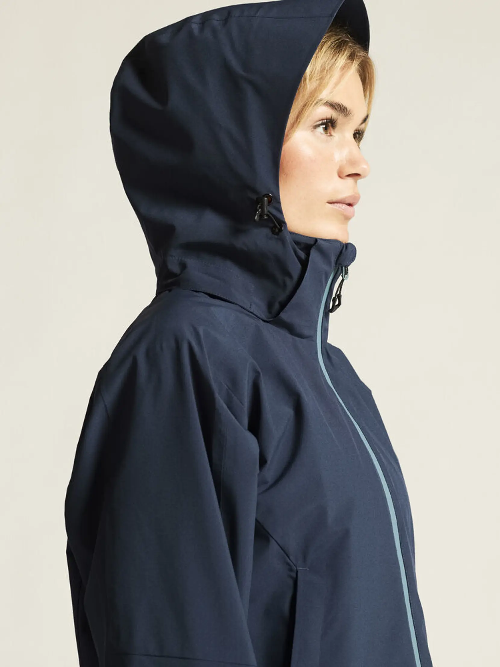 Bild på CORE Explore Shell Jacket W