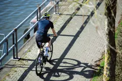 Bild på CORE Essence Bib Shorts M