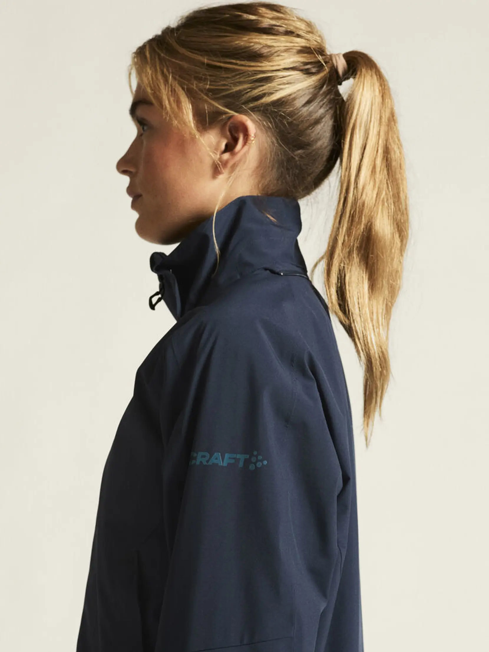 Bild på CORE Explore Shell Jacket W