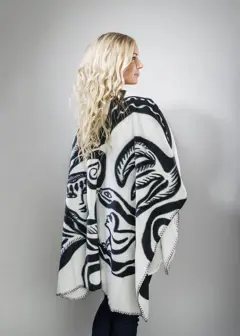 Bild på Fleeceponcho Paradise