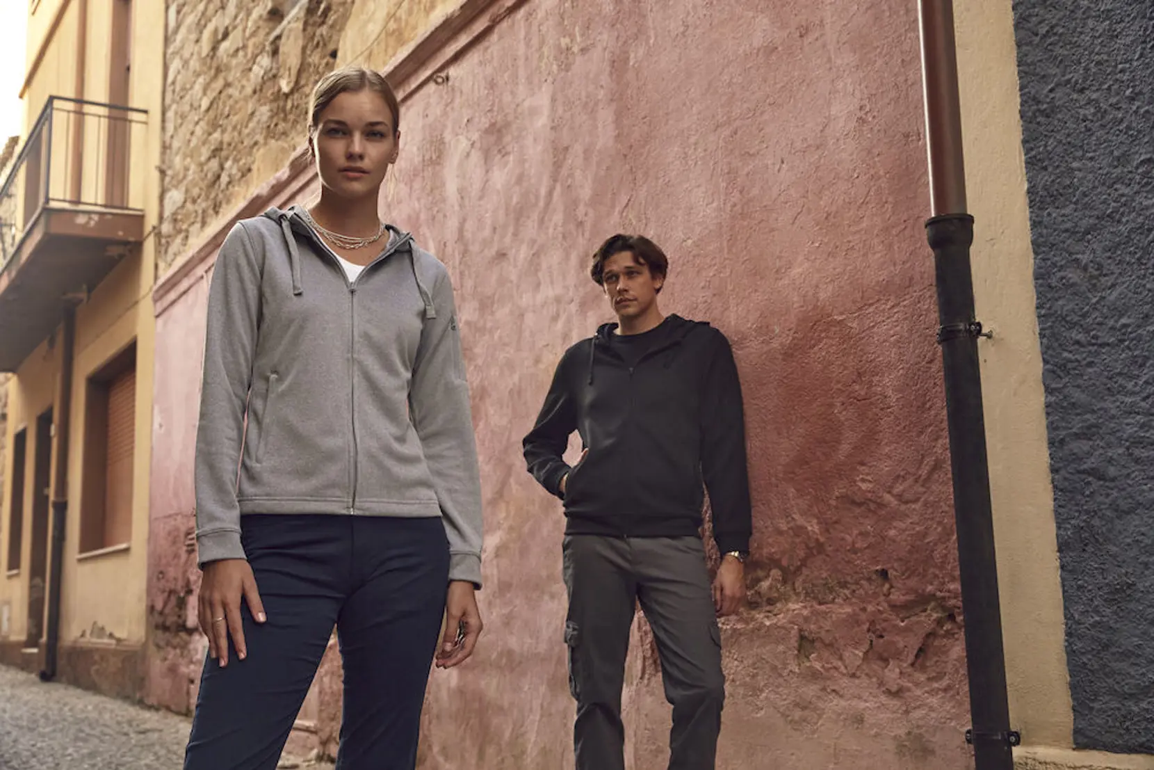 Bild på Basic Active Hoody Full Zip