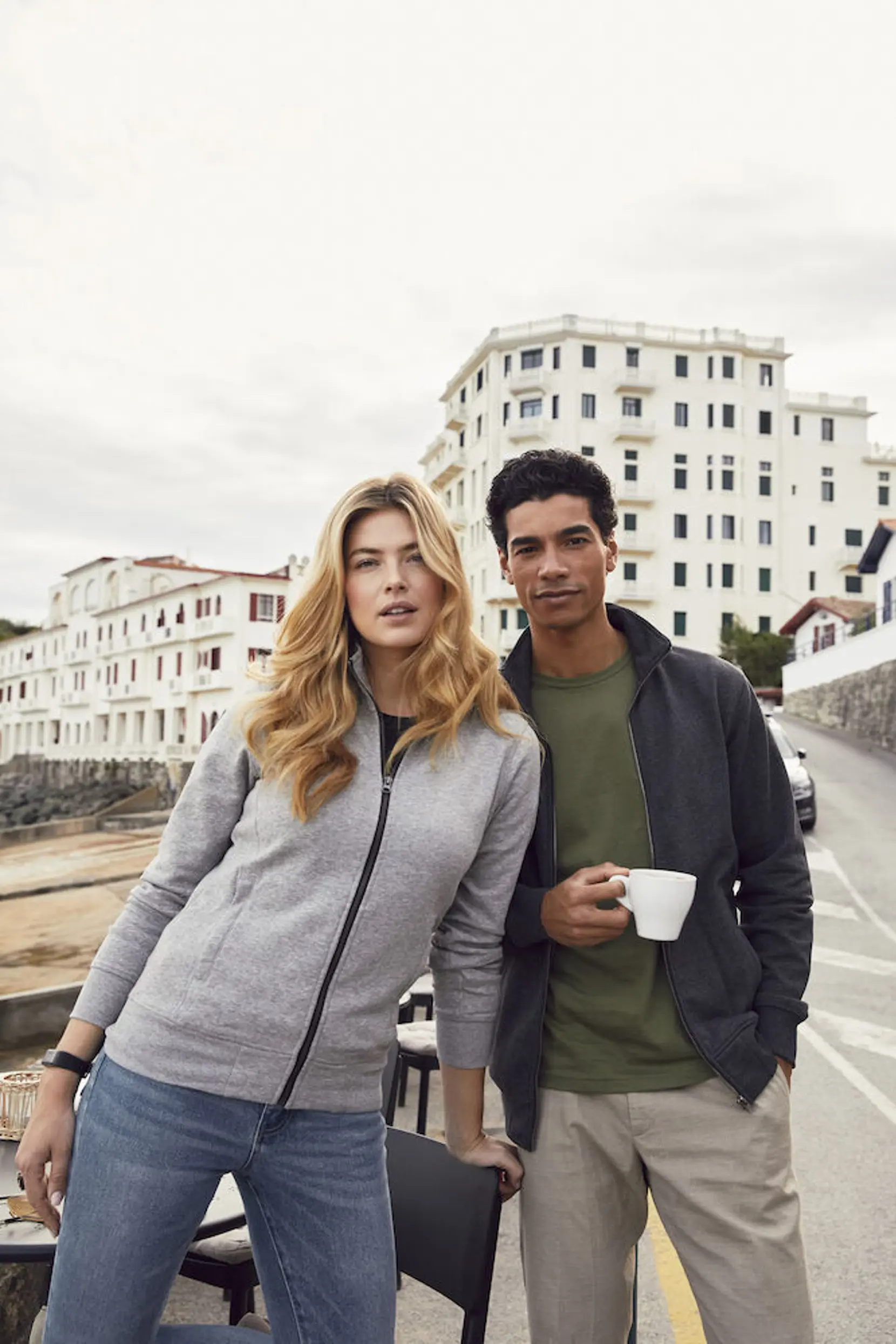Bild på Classic Cardigan Women