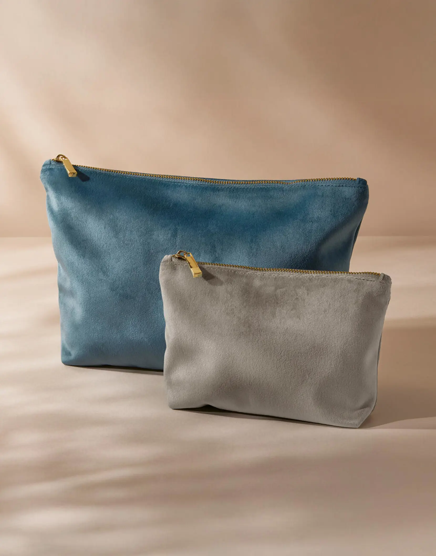 Bild på Velvet Accessory Bag