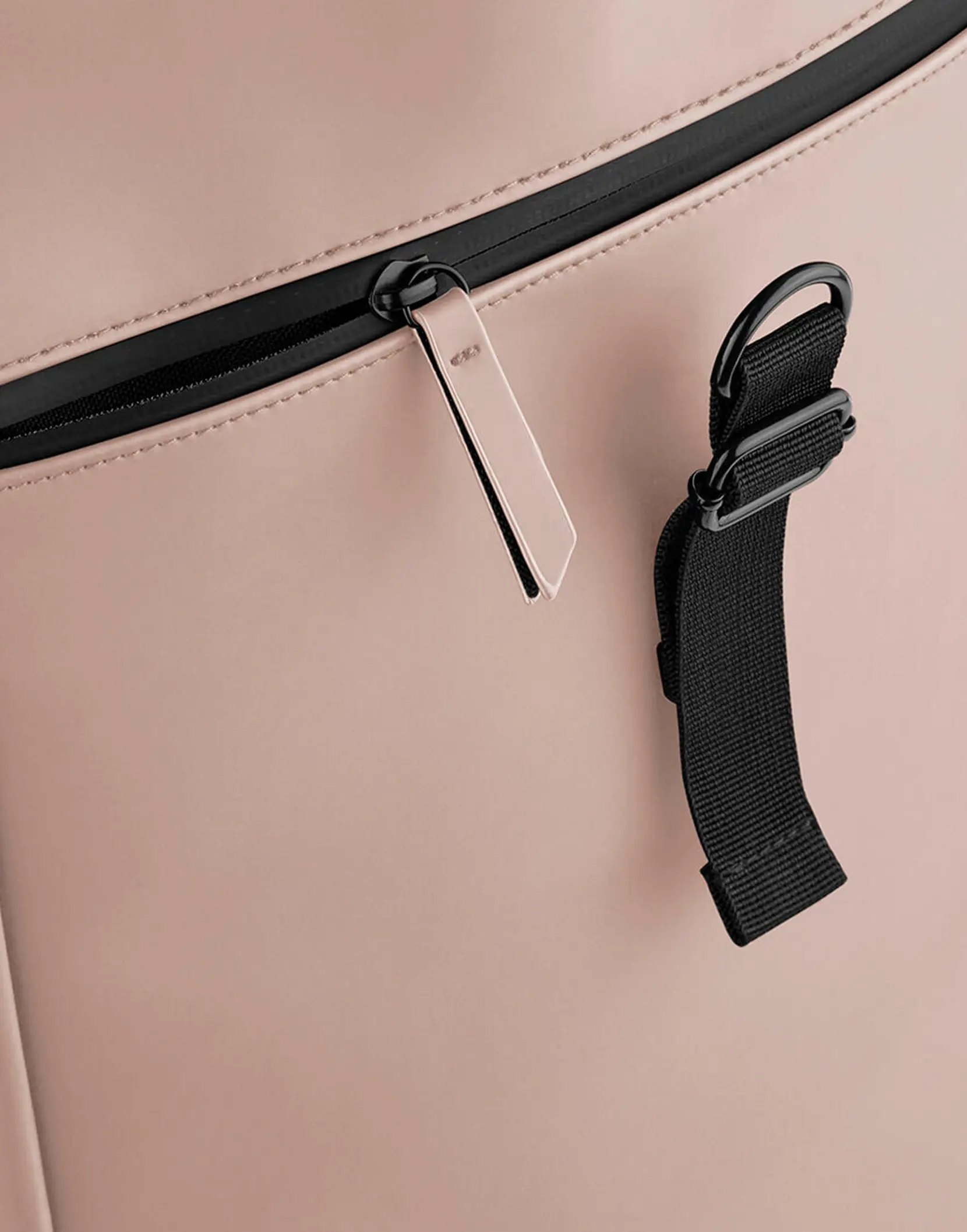 Bild på Matte PU Rolltop Backpack
