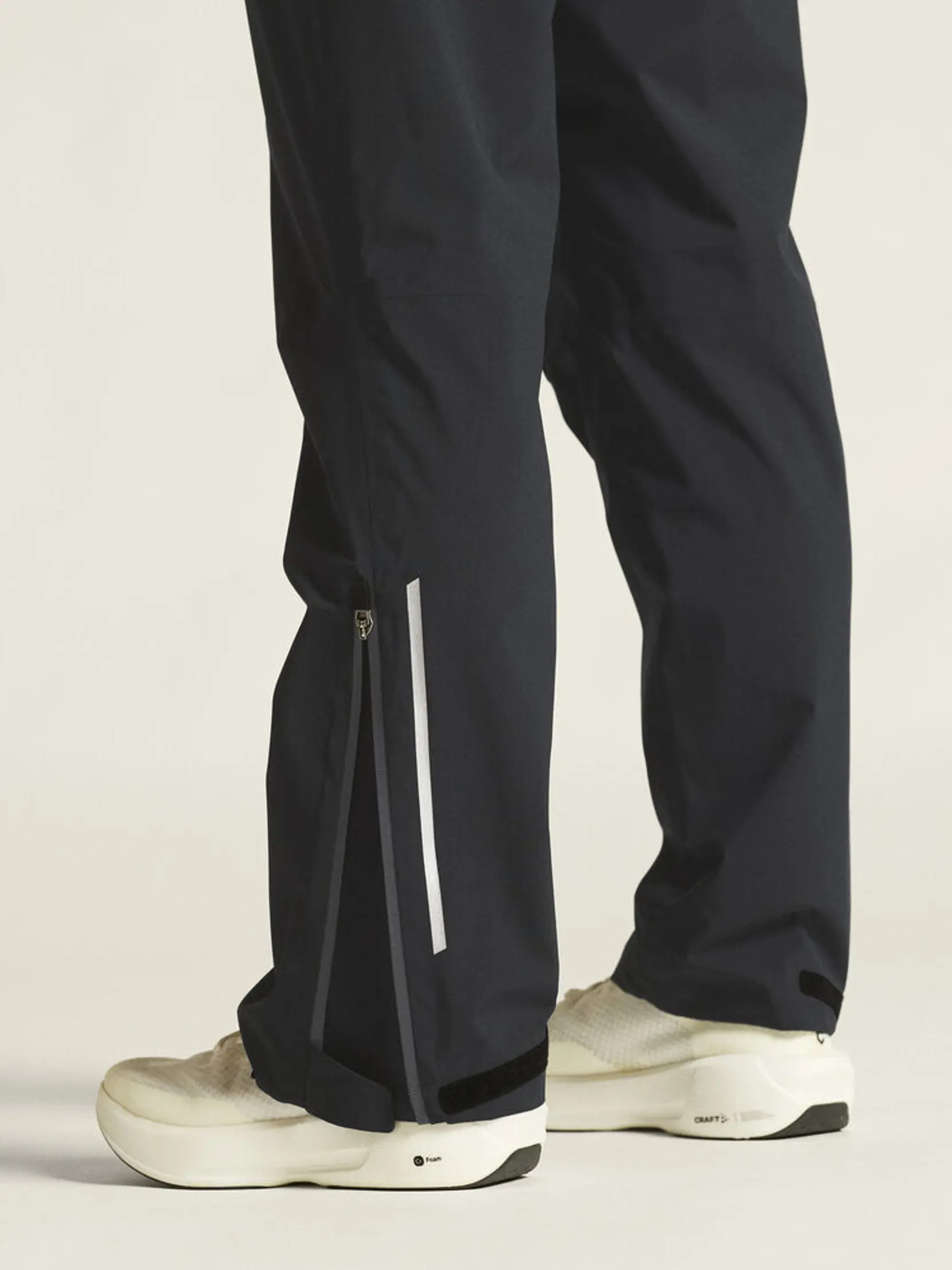 Bild på Core Explore Shell Pants W