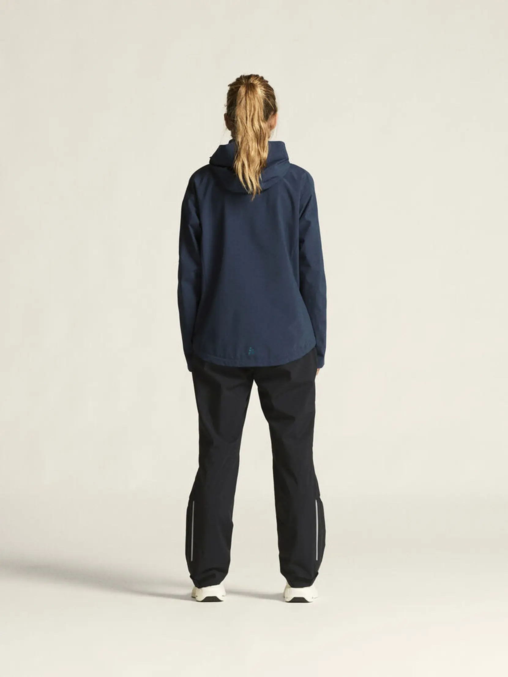 Bild på Core Explore Shell Pants W