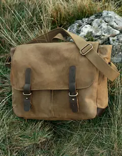 Bild på Heritage Waxed Canvas Messenger