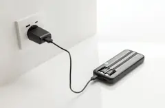 Bild på Turbopack RCS plast powerbank 10.000 integrerade kablar
