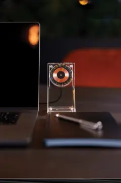 Bild på Magcharge 15W magnetiskt trådlöst laddningsstativ