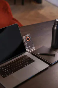 Bild på Magcharge 15W magnetiskt trådlöst laddningsstativ