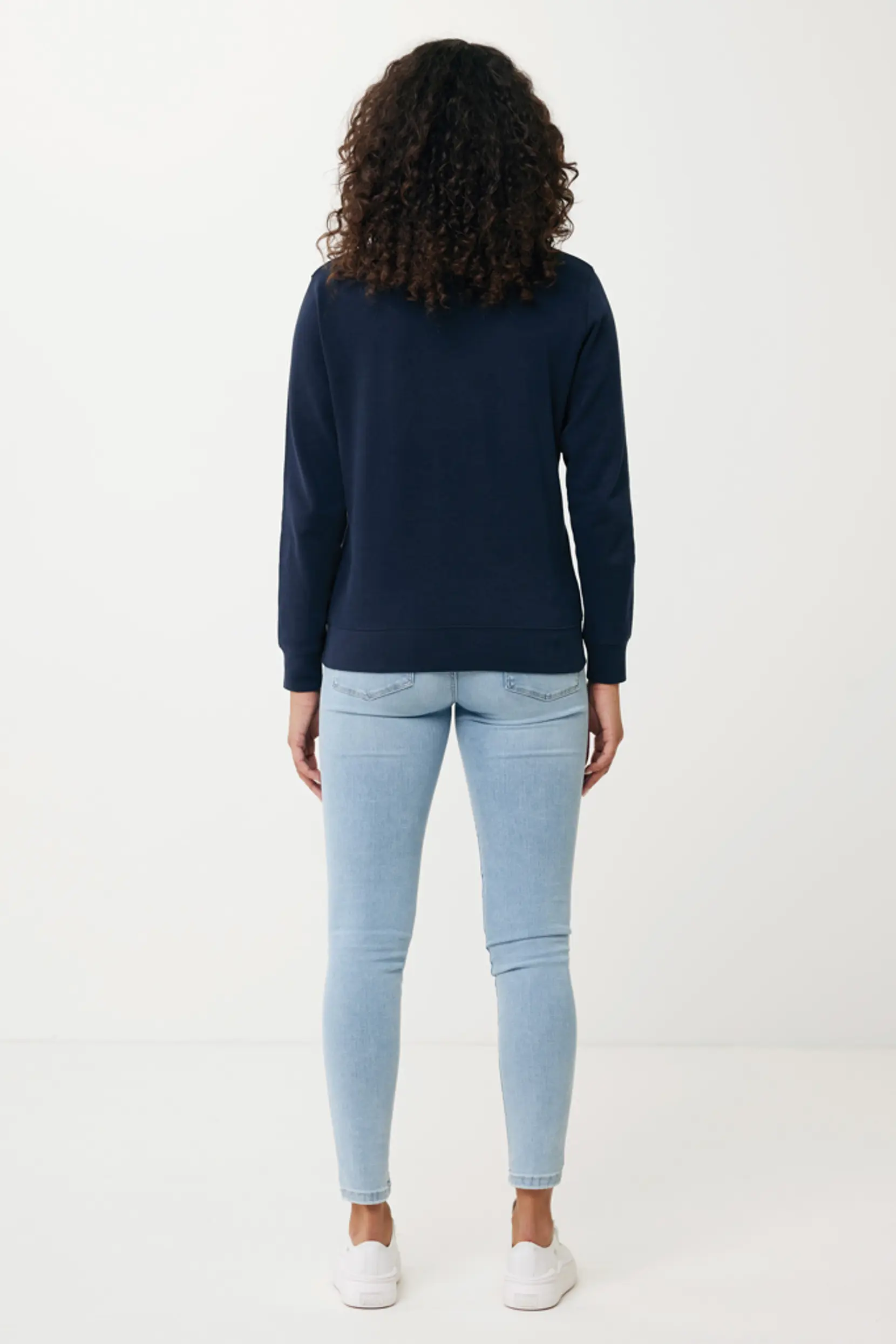 Bild på Iqoniq Etosha lättvikt sweatshirt i återvunnen bomull