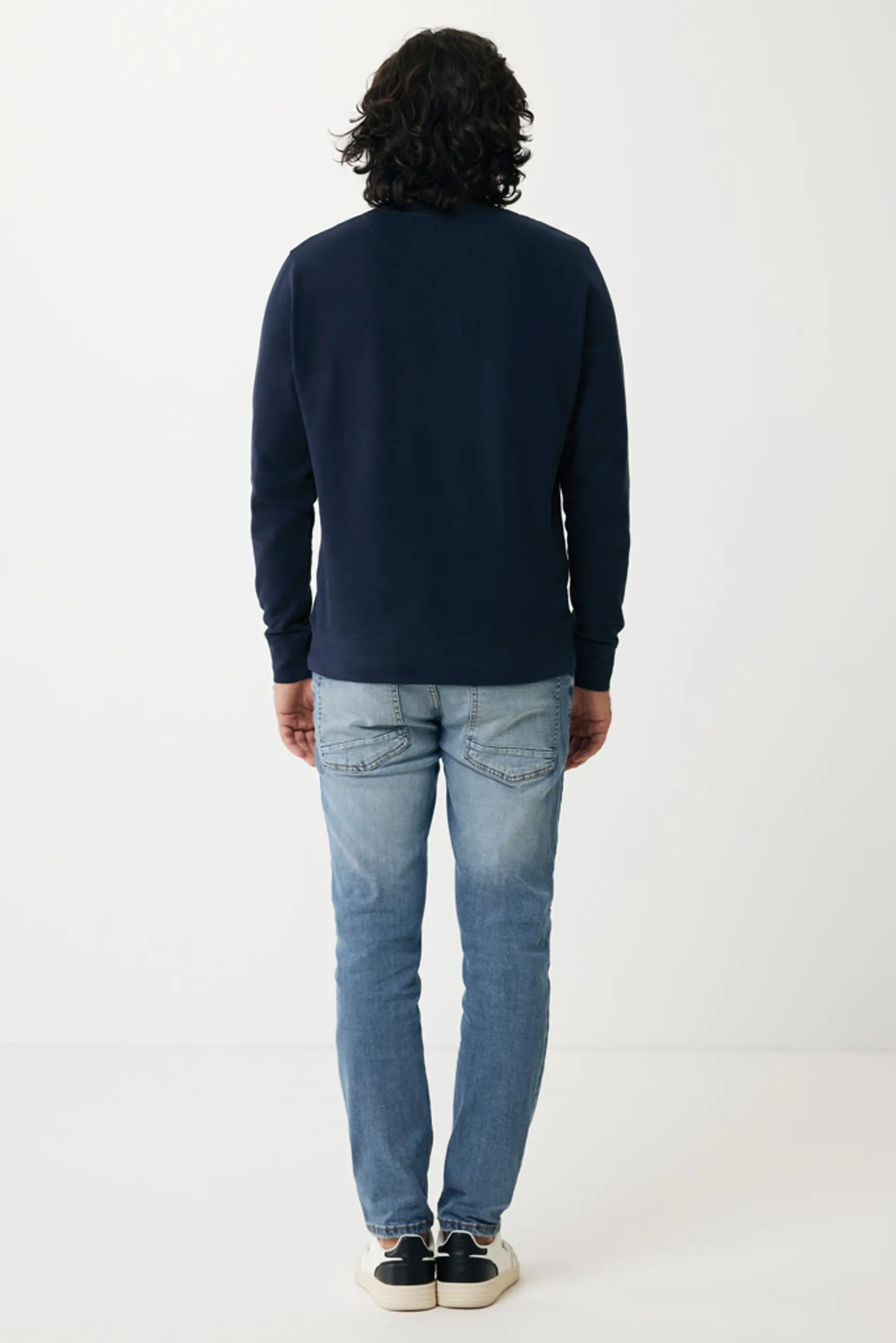 Bild på Iqoniq Etosha lättvikt sweatshirt i återvunnen bomull