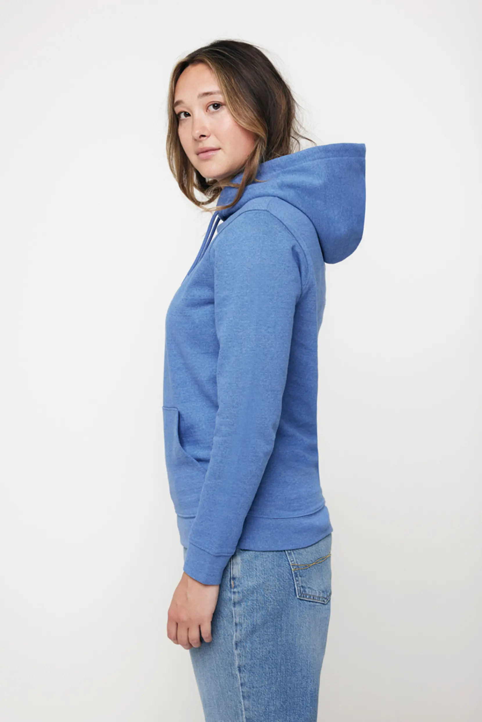Bild på Iqoniq Torres hoodie i återvunnen ofärgad bomull
