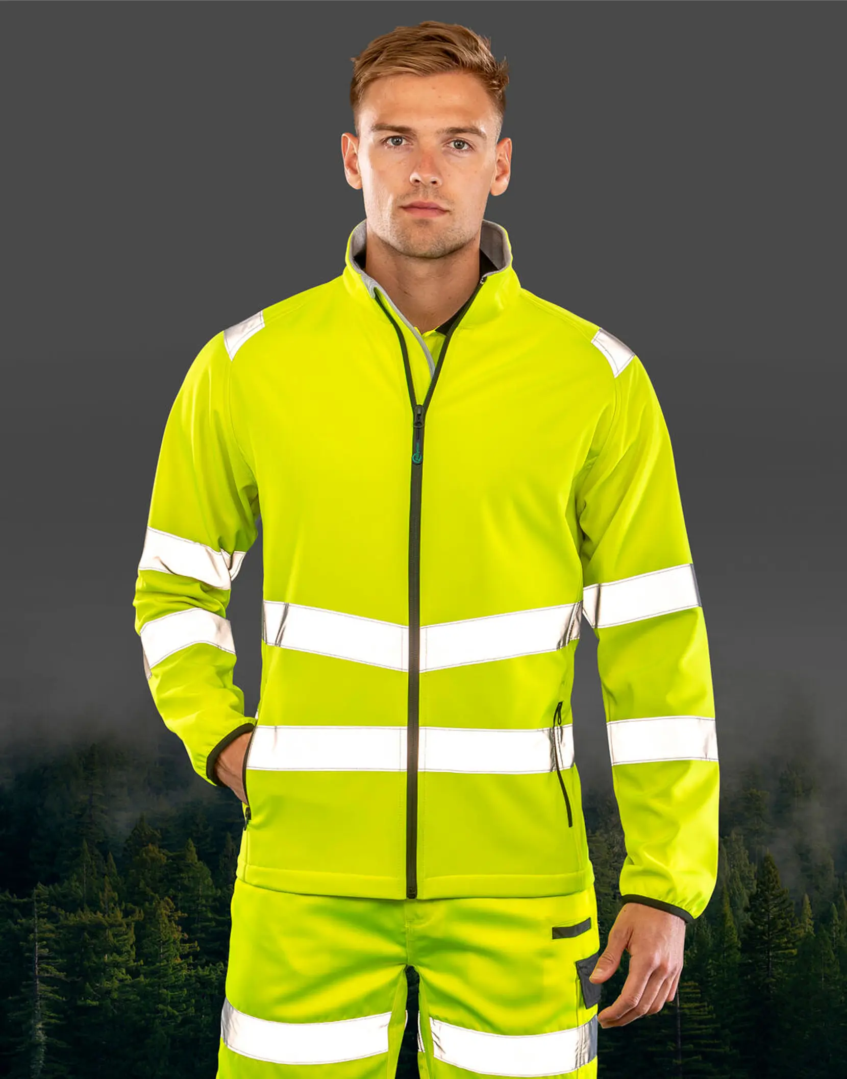 Bild på Recycled Printable Safety Softshell
