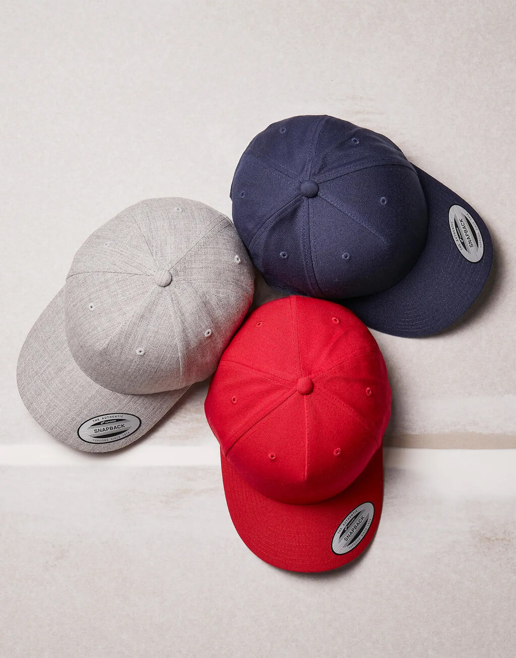 Bild på 5-Panel Premium Curved Visor Snapback Cap
