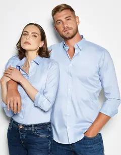 Bild på Women's Tailored Fit Stretch Oxford Shirt LS