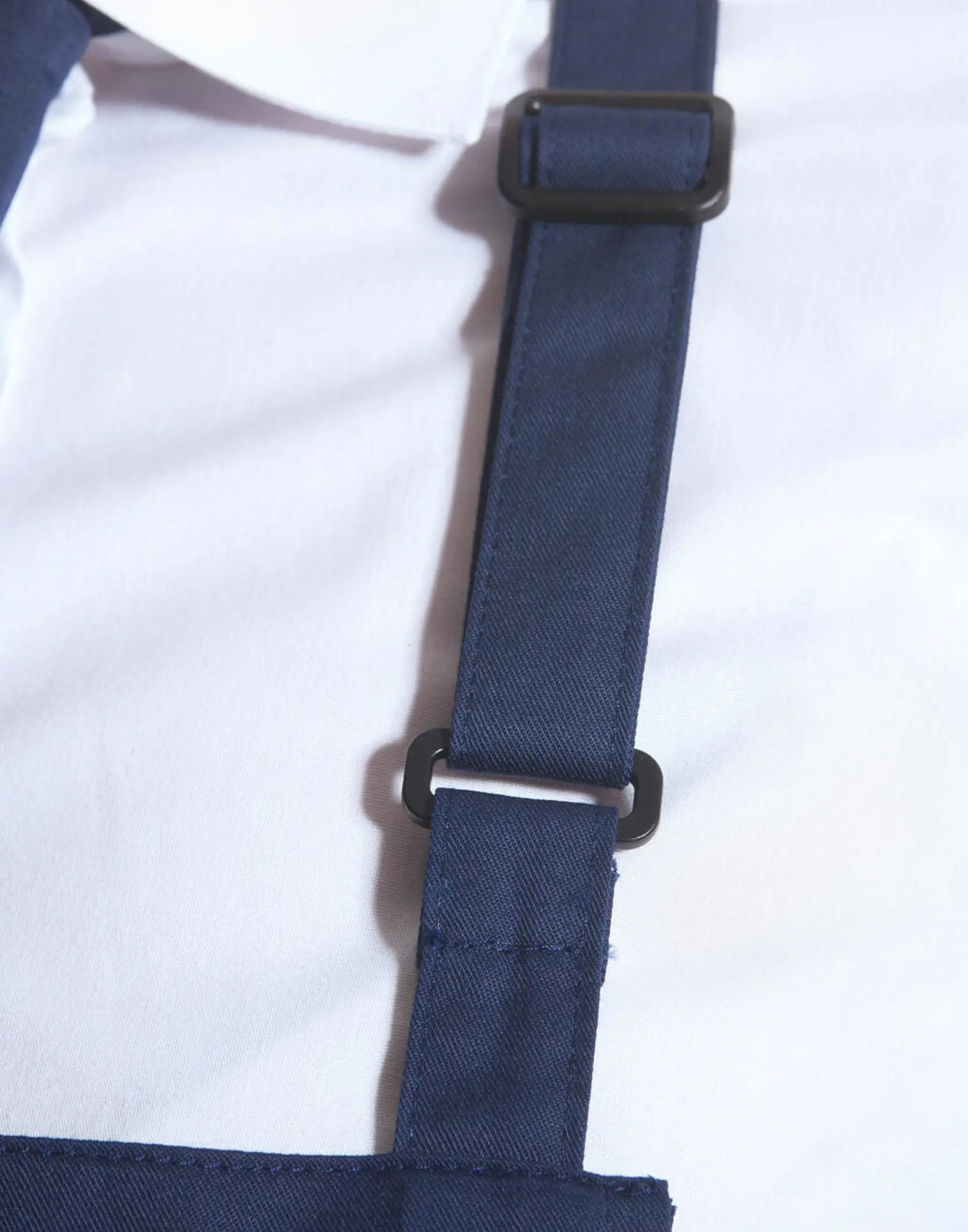 Bild på Oversize Bib Apron with Buckle and Pocket