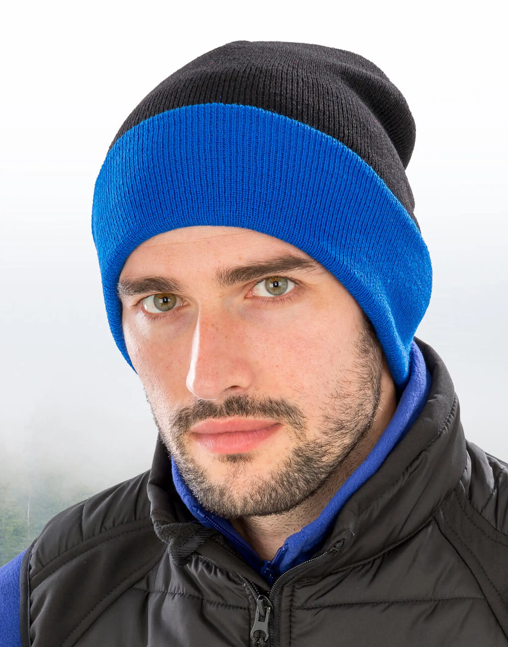 Bild på Recycled Black Compass Beanie