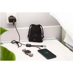 Bild på SCX.design C55 65 W kabel- och adapterset