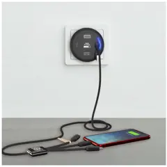 Bild på SCX.design H11 adapter med upplyst logotyp