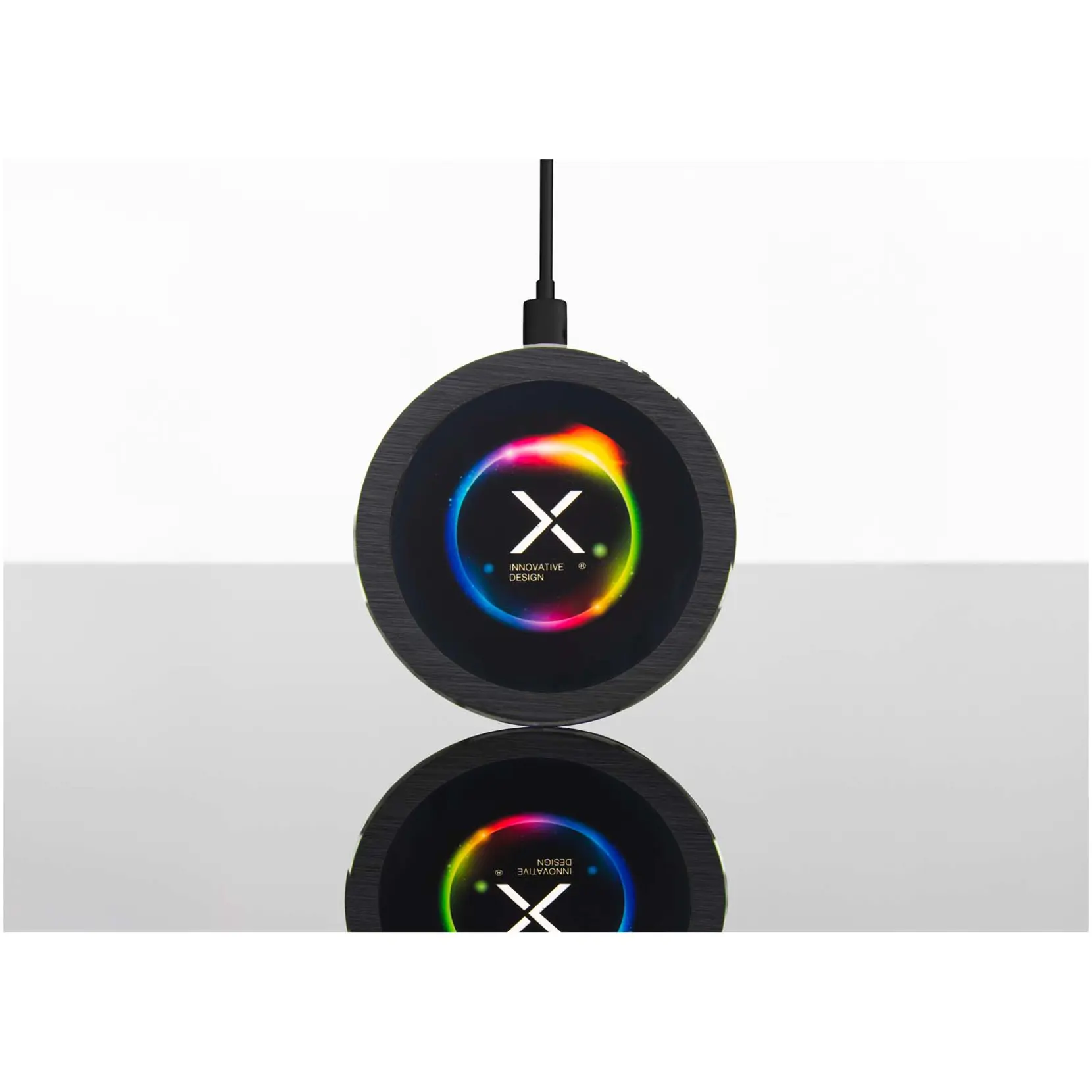 Bild på SCX.design W32 15 W trådlös laddningsbas