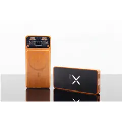 Bild på SCX.design P48 10 000 mAh magnetisk powerbank i trä 15 W